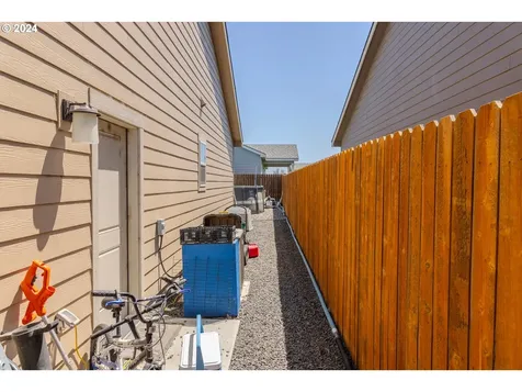 901 SW Coyote Drive Hermiston OR 97838