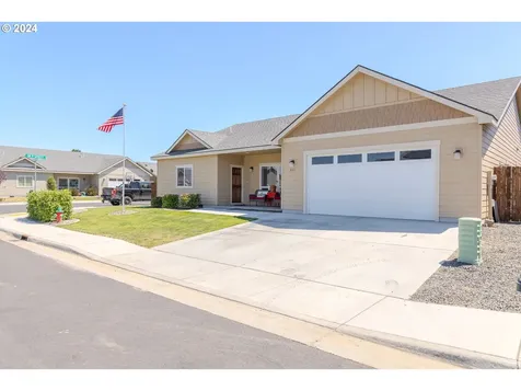 901 SW Coyote Drive Hermiston OR 97838