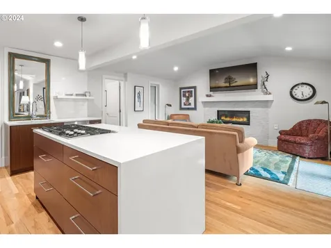 1830 Cloverleaf Road Lake Oswego OR 97034