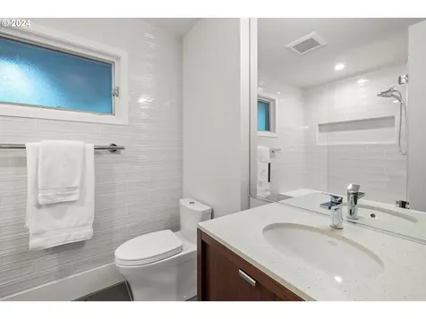 1830 Cloverleaf Road Lake Oswego OR 97034