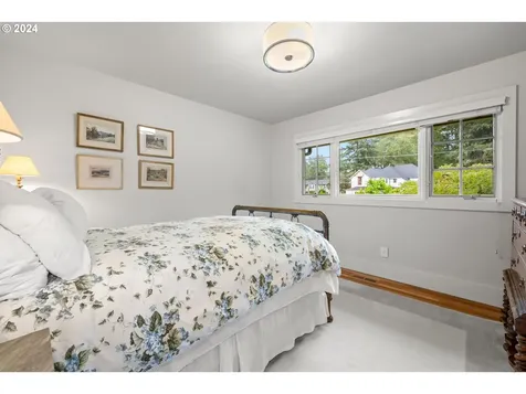 1830 Cloverleaf Road Lake Oswego OR 97034