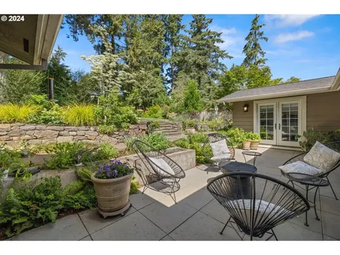 1830 Cloverleaf Road Lake Oswego OR 97034