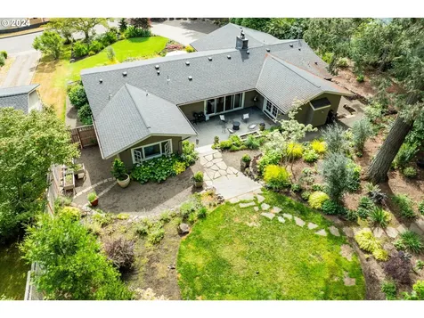 1830 Cloverleaf Road Lake Oswego OR 97034