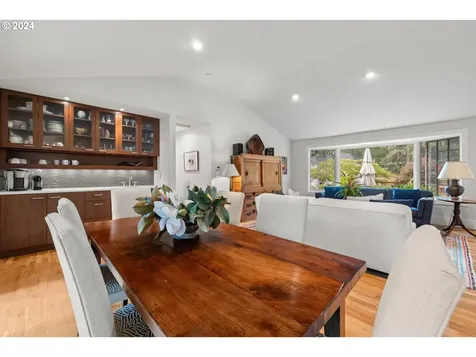 1830 Cloverleaf Road Lake Oswego OR 97034