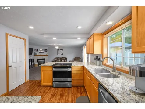 2311 SW Howard Drive Mcminnville OR 97128