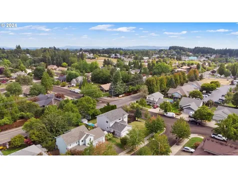 2311 SW Howard Drive Mcminnville OR 97128