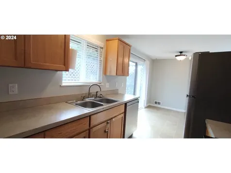 630 Sw Fall Street Newport OR 97365