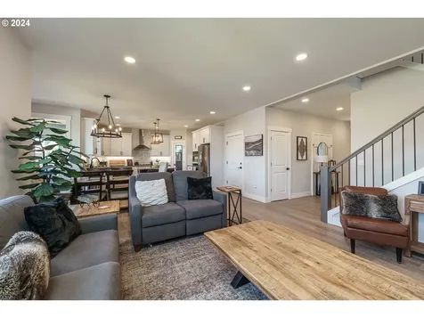 248 SW 18th Avenue Canby OR 97013