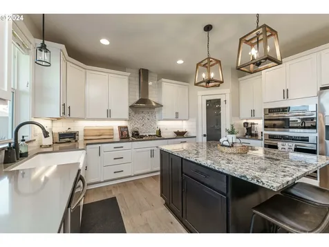 248 SW 18th Avenue Canby OR 97013