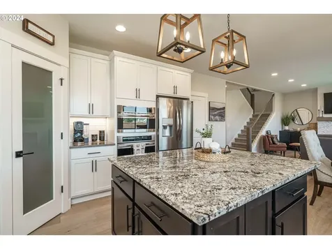 248 SW 18th Avenue Canby OR 97013