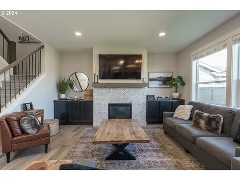 248 SW 18th Avenue Canby OR 97013