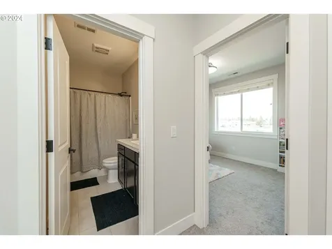 248 SW 18th Avenue Canby OR 97013