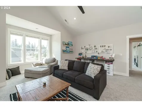 248 SW 18th Avenue Canby OR 97013