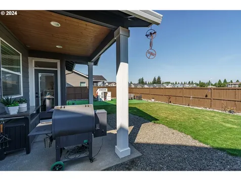 248 SW 18th Avenue Canby OR 97013