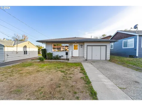 2183 Lombard Street North Bend OR 97459