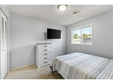 2036 Dakota Street Eugene OR 97402