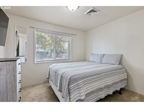 2036 Dakota Street Eugene OR 97402