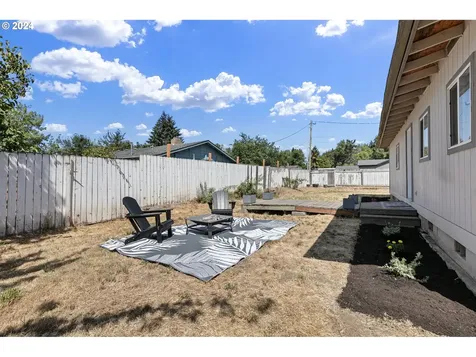 2036 Dakota Street Eugene OR 97402