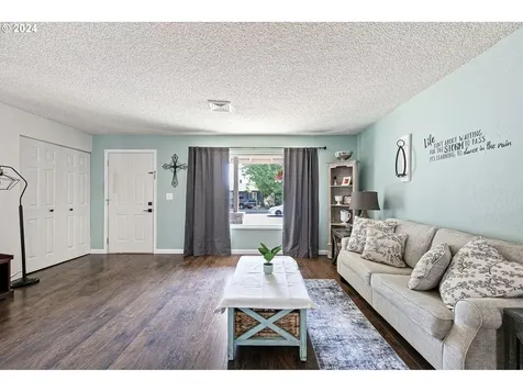 2036 Dakota Street Eugene OR 97402