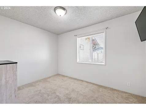 2036 Dakota Street Eugene OR 97402