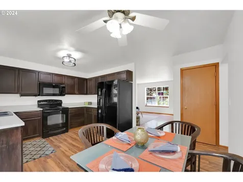 1423 Skipper Avenue Eugene OR 97404