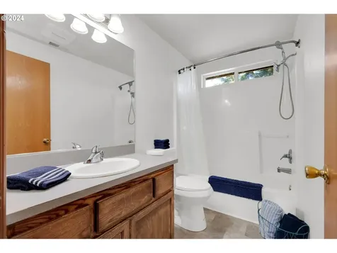 1423 Skipper Avenue Eugene OR 97404