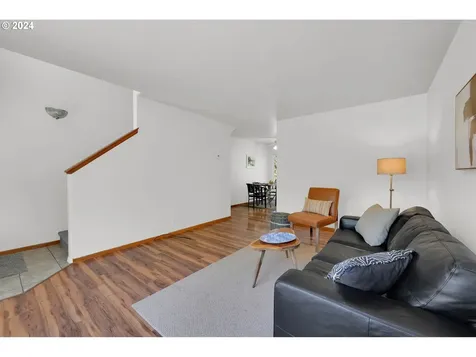 1423 Skipper Avenue Eugene OR 97404