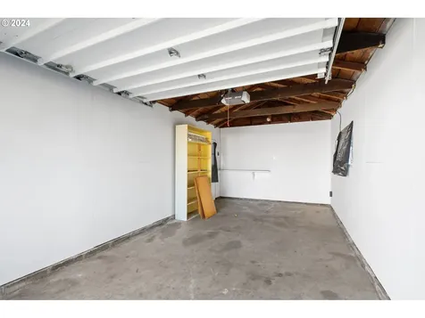 17132 SE Stephens Street Portland OR 97233