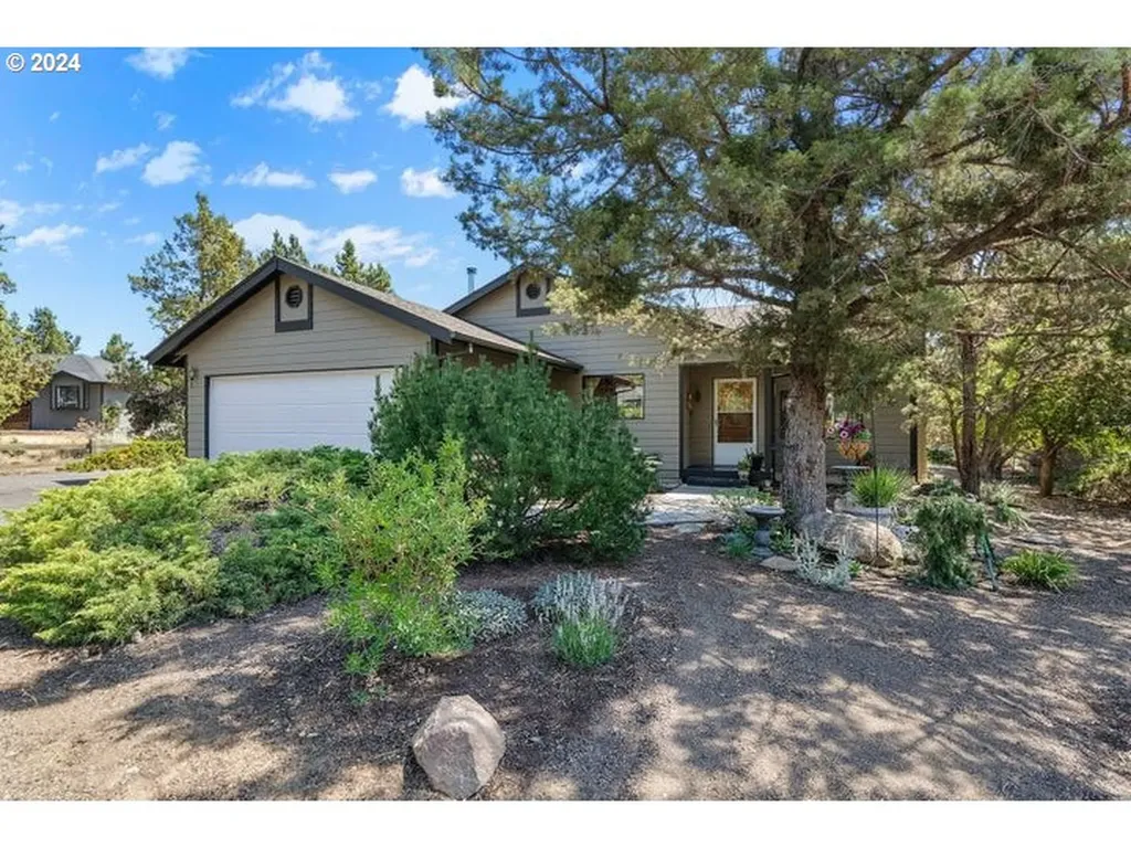 3758 Sw 32nd Street Redmond OR 97756