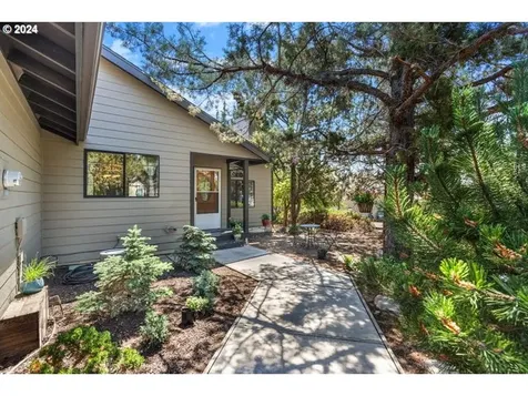 3758 Sw 32nd Street Redmond OR 97756