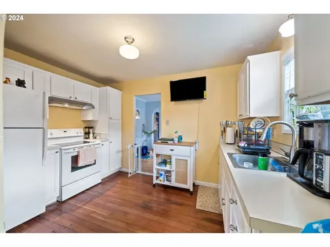 8431 NE Prescott Street Portland OR 97220