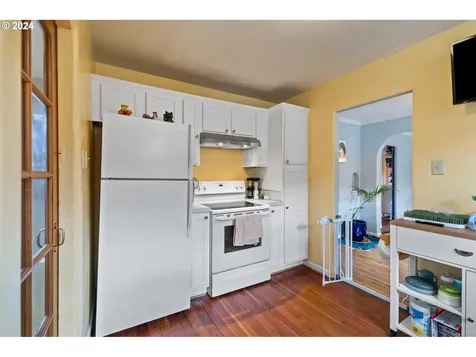 8431 NE Prescott Street Portland OR 97220