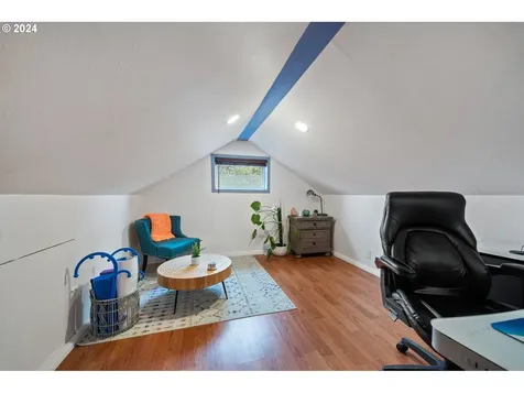 8431 NE Prescott Street Portland OR 97220