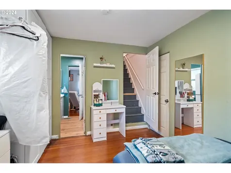 8431 NE Prescott Street Portland OR 97220