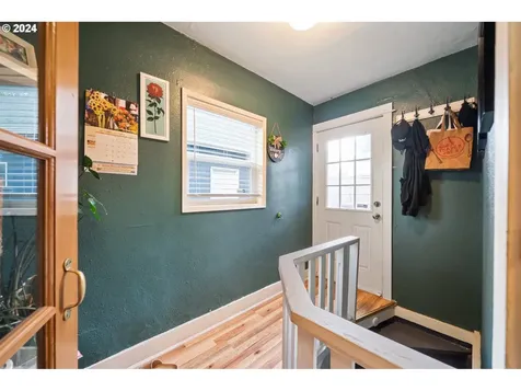 8431 NE Prescott Street Portland OR 97220