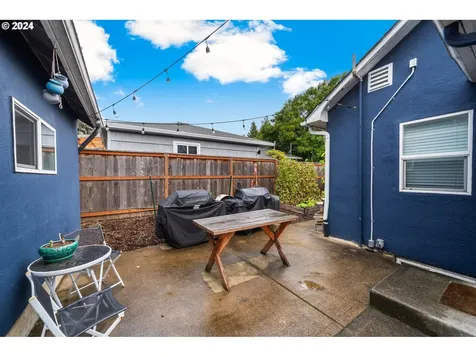 8431 NE Prescott Street Portland OR 97220