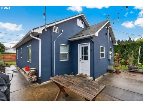8431 NE Prescott Street Portland OR 97220