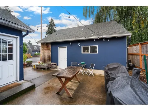 8431 NE Prescott Street Portland OR 97220