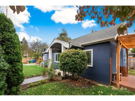 8431 NE Prescott Street Portland OR 97220