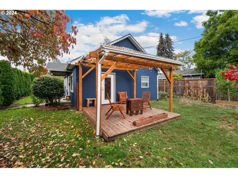 8431 NE Prescott Street Portland OR 97220