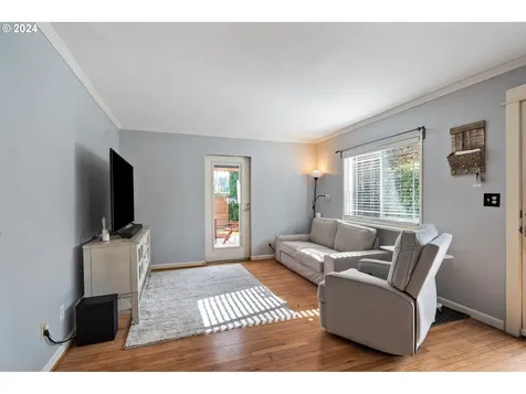 8431 NE Prescott Street Portland OR 97220