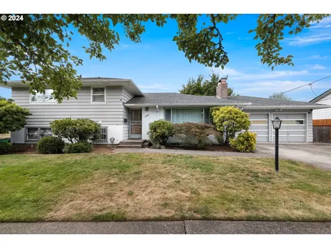 2009 Se 102nd Avenue Portland OR 97216