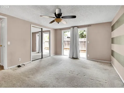 358 S 70th Street Springfield OR 97478