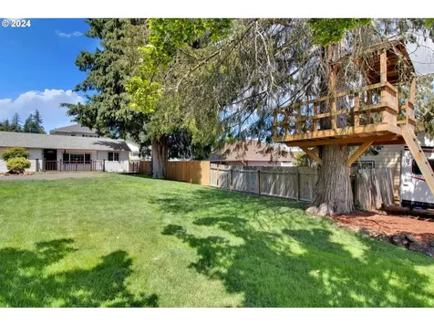 358 S 70th Street Springfield OR 97478