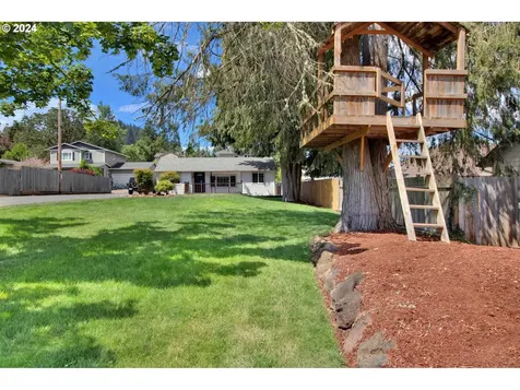 358 S 70th Street Springfield OR 97478