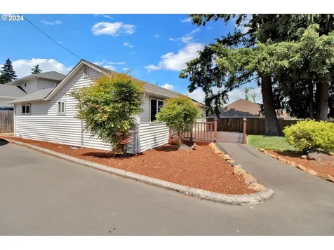 358 S 70th Street Springfield OR 97478