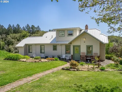 19462 NE Calkins Lane Newberg OR 97132