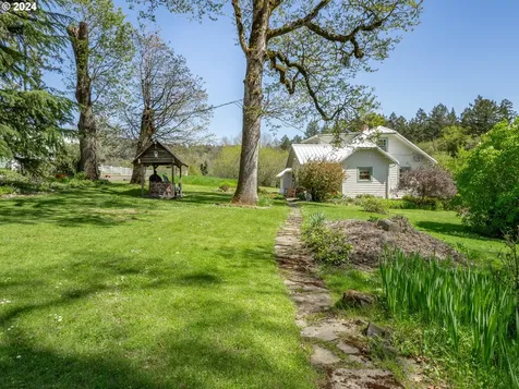 19462 NE Calkins Lane Newberg OR 97132