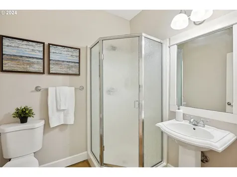 5733 Sw 54th Avenue Portland OR 97221