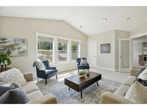 5733 Sw 54th Avenue Portland OR 97221